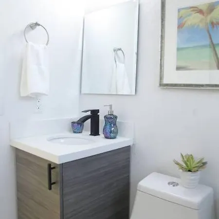 Apt 3 Miami Designer Apartment In The Upper East-Side Exterior photo