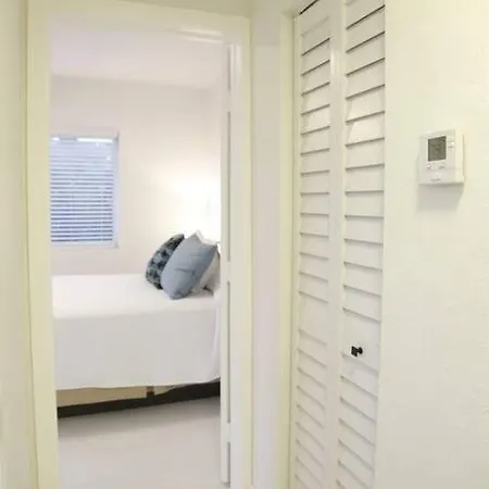 Apt 3 Miami Designer Apartment In The Upper East-Side Exterior photo
